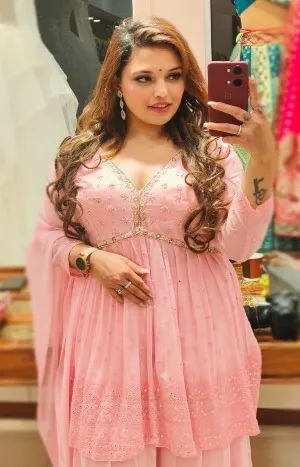 call girl in Nehru Place